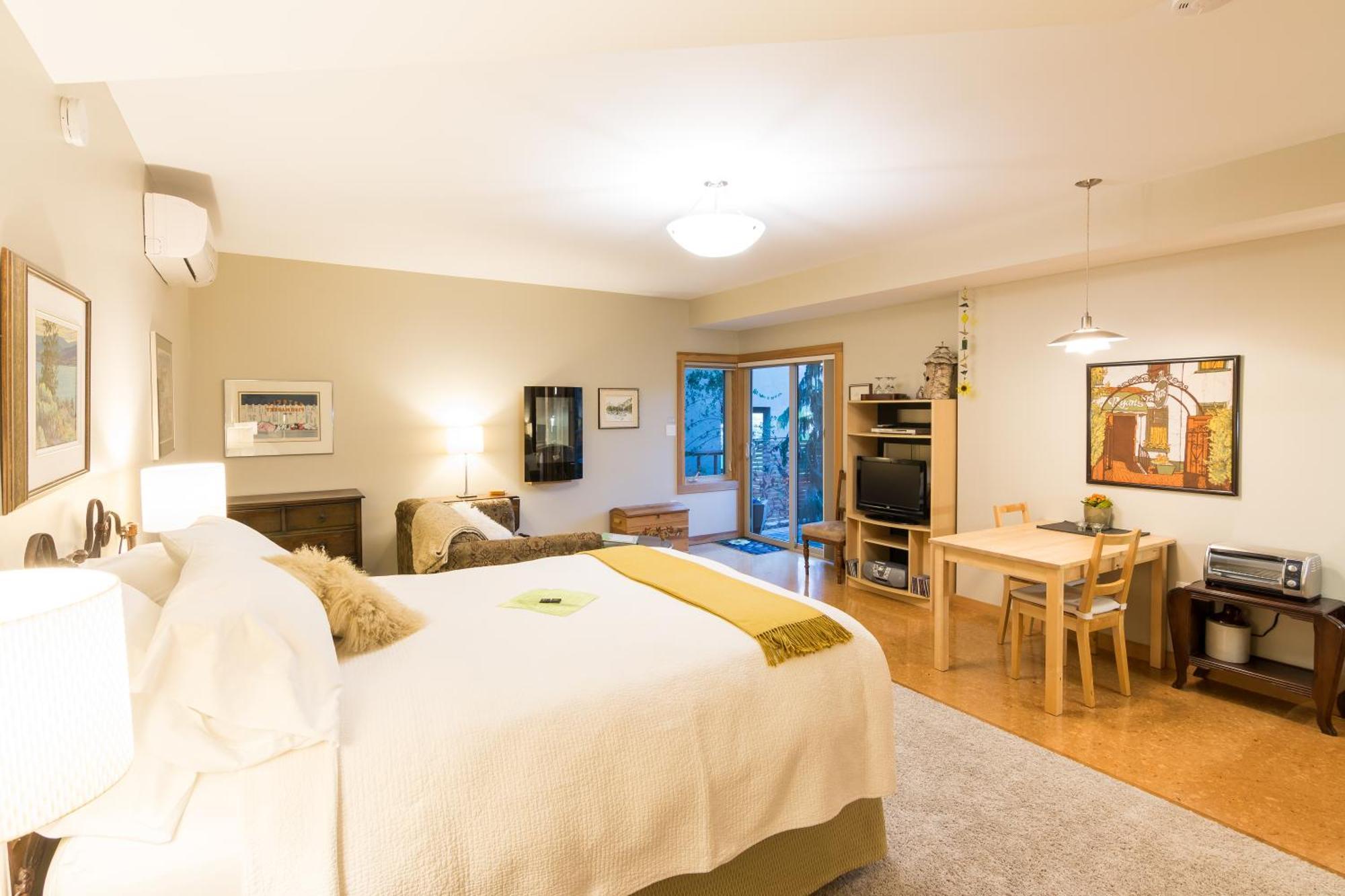 Cormier'S Studio Guest Suites Penticton Ngoại thất bức ảnh