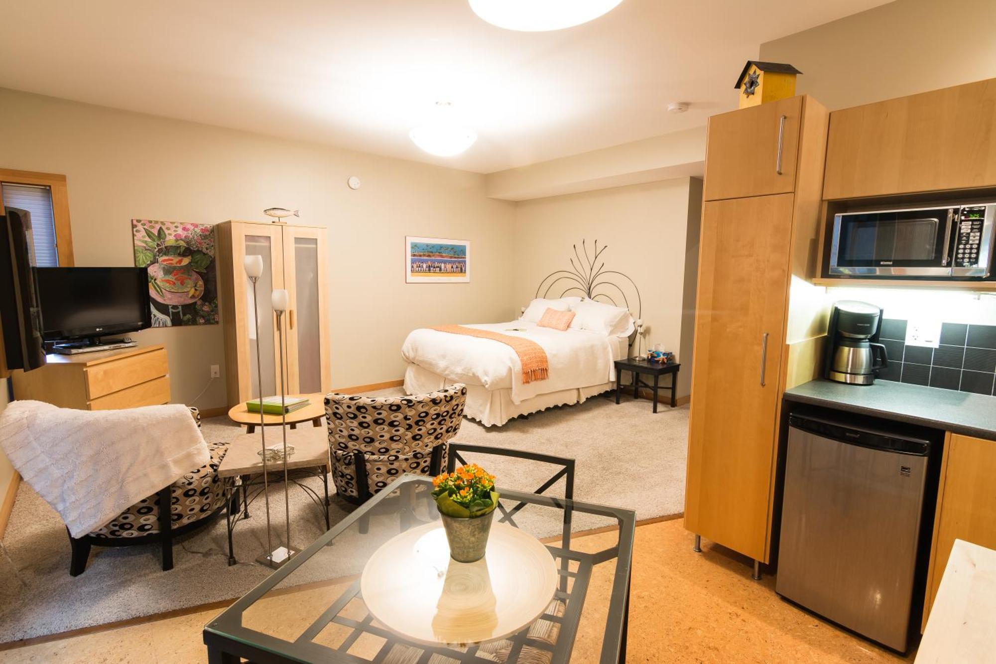 Cormier'S Studio Guest Suites Penticton Ngoại thất bức ảnh