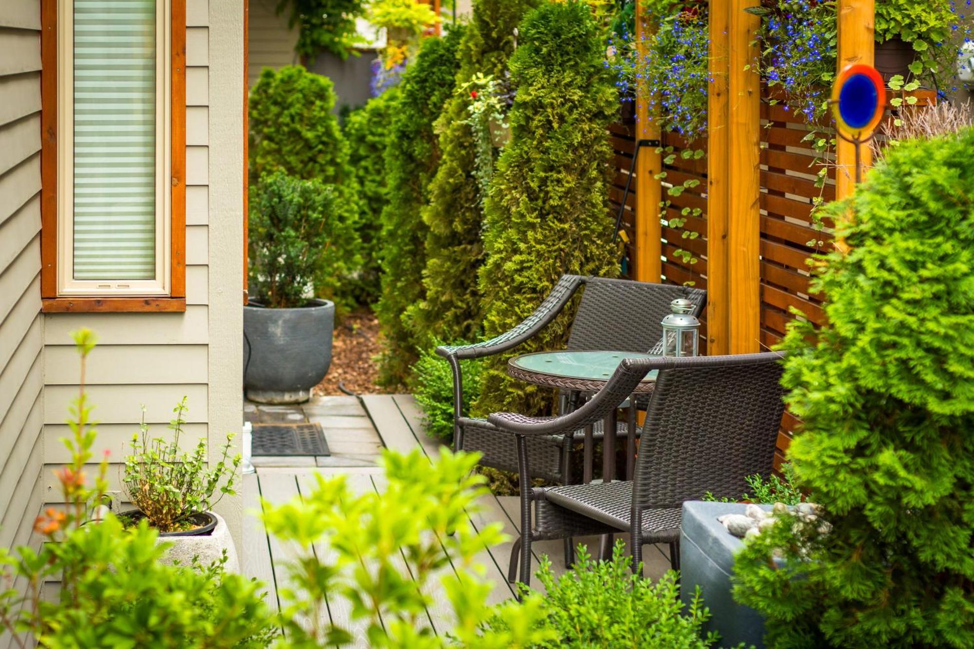 Cormier'S Studio Guest Suites Penticton Ngoại thất bức ảnh