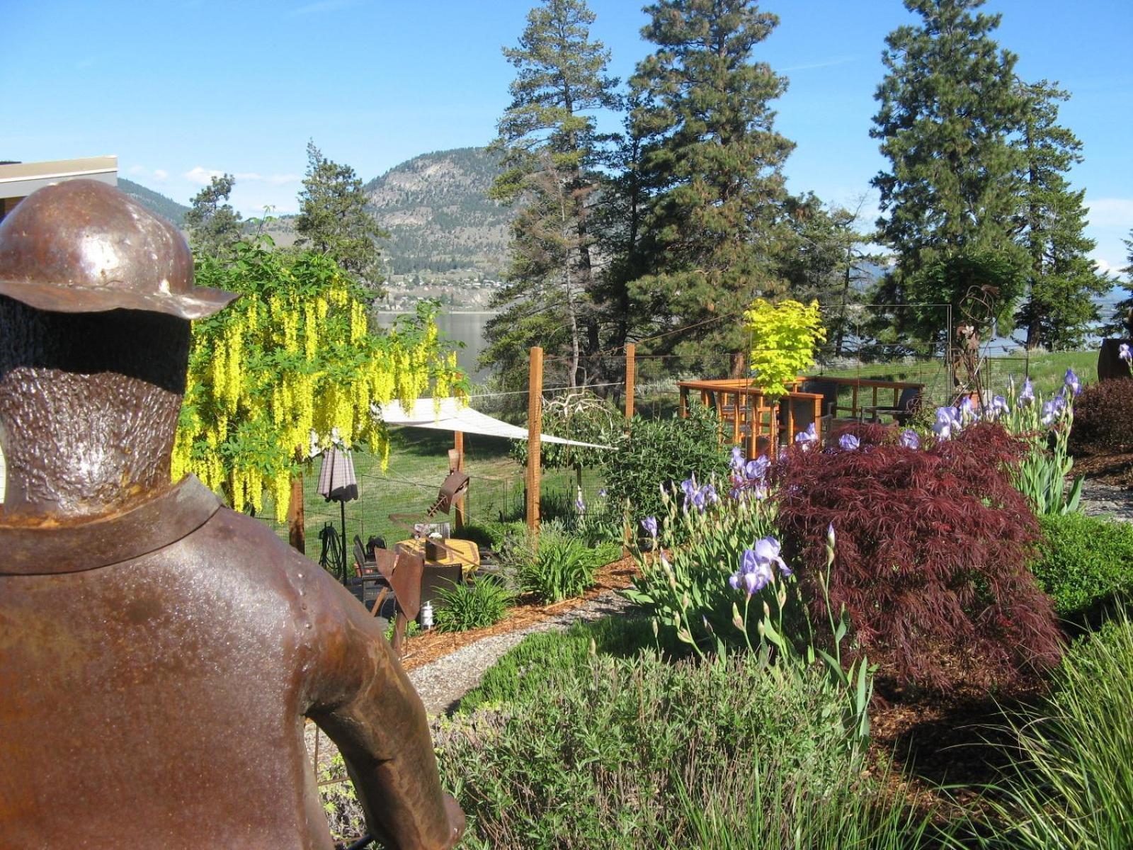 Cormier'S Studio Guest Suites Penticton Ngoại thất bức ảnh