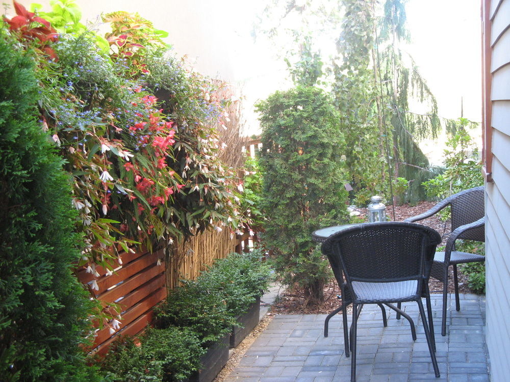 Cormier'S Studio Guest Suites Penticton Ngoại thất bức ảnh