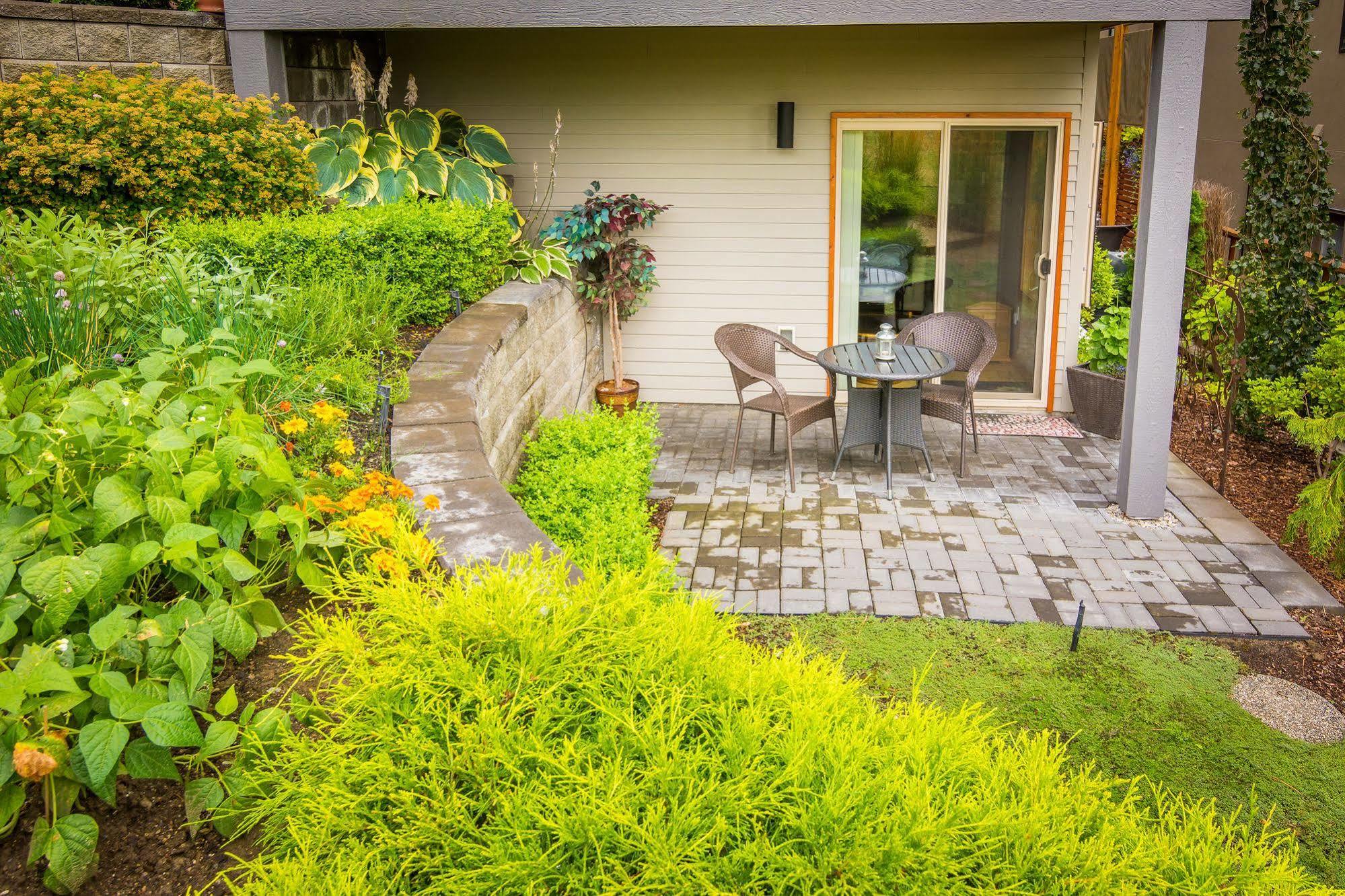 Cormier'S Studio Guest Suites Penticton Ngoại thất bức ảnh