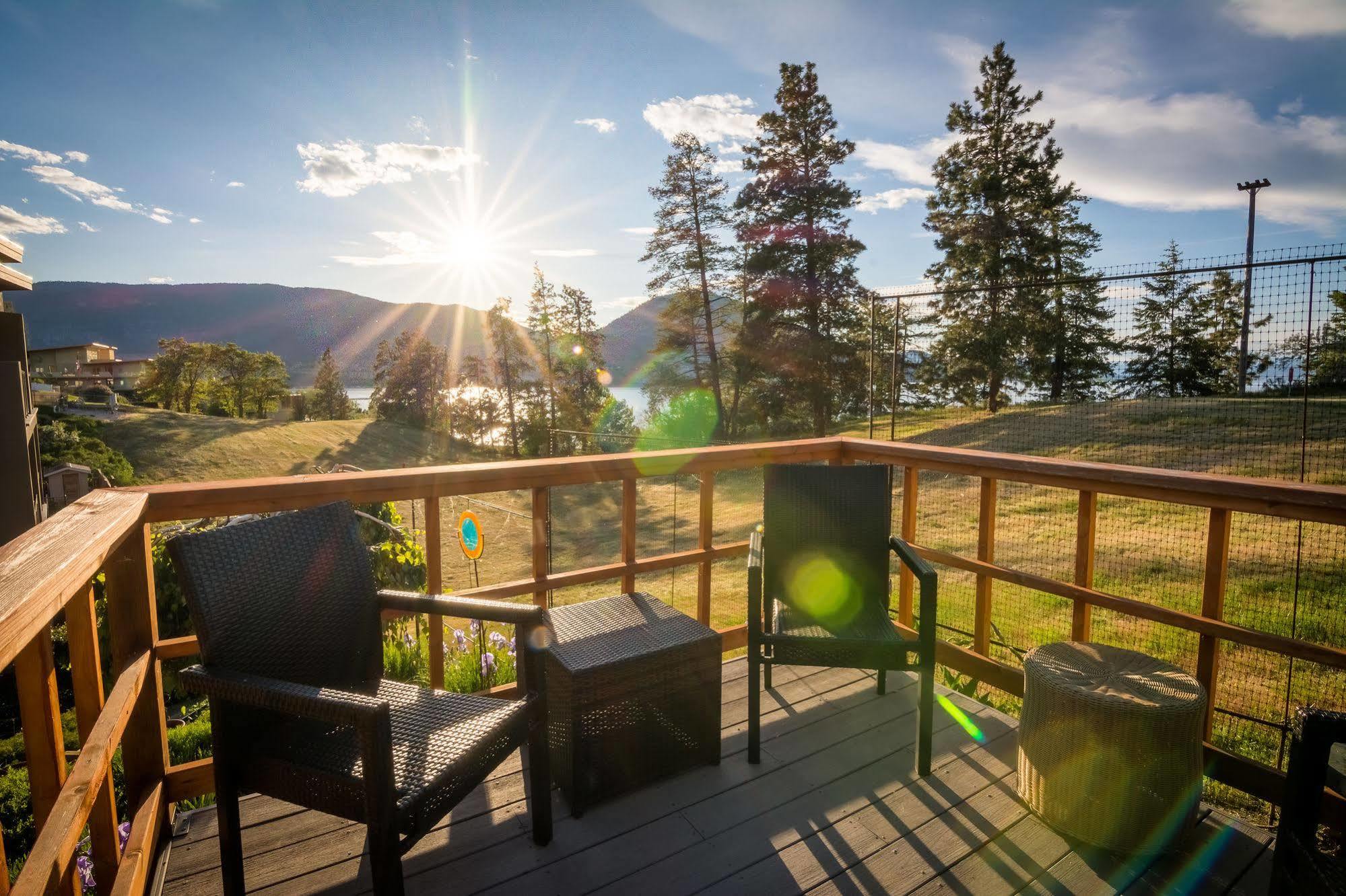 Cormier'S Studio Guest Suites Penticton Ngoại thất bức ảnh