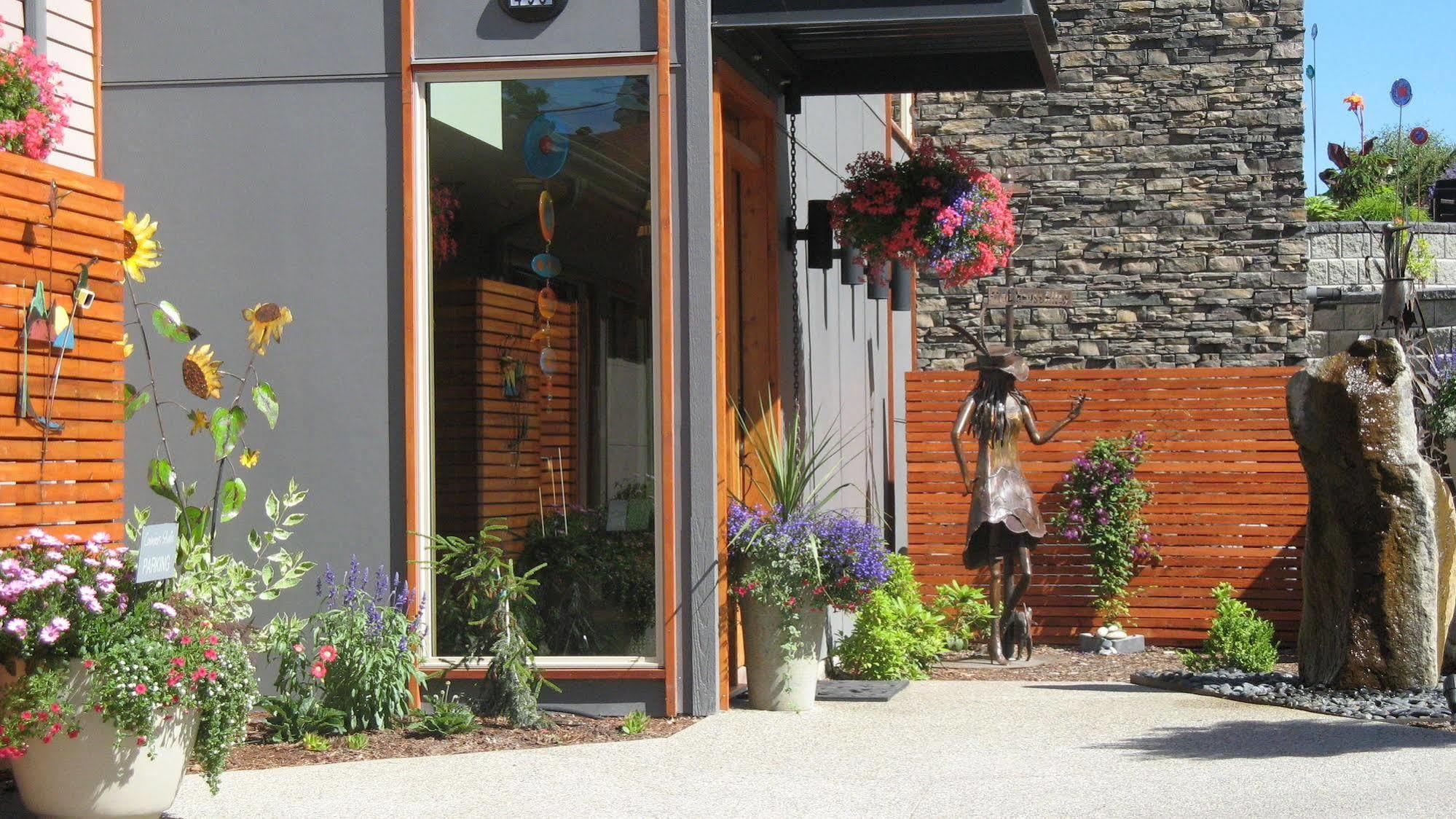 Cormier'S Studio Guest Suites Penticton Ngoại thất bức ảnh